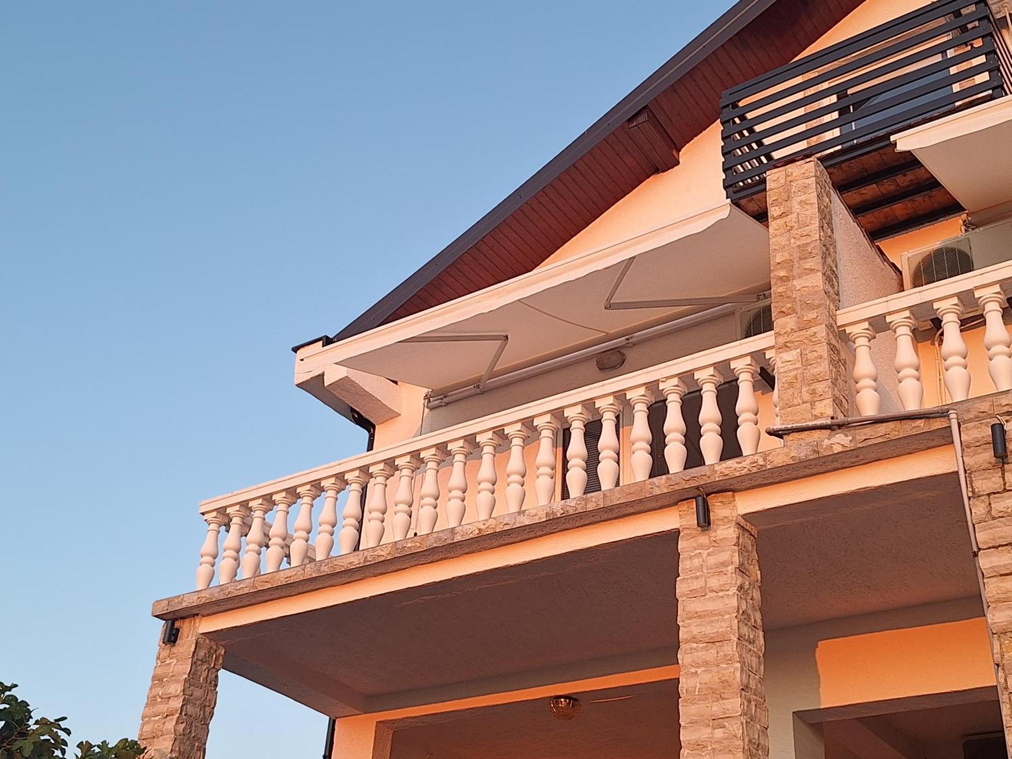 Apartments Cetiri Sestrice Novigrad  Bagian luar foto